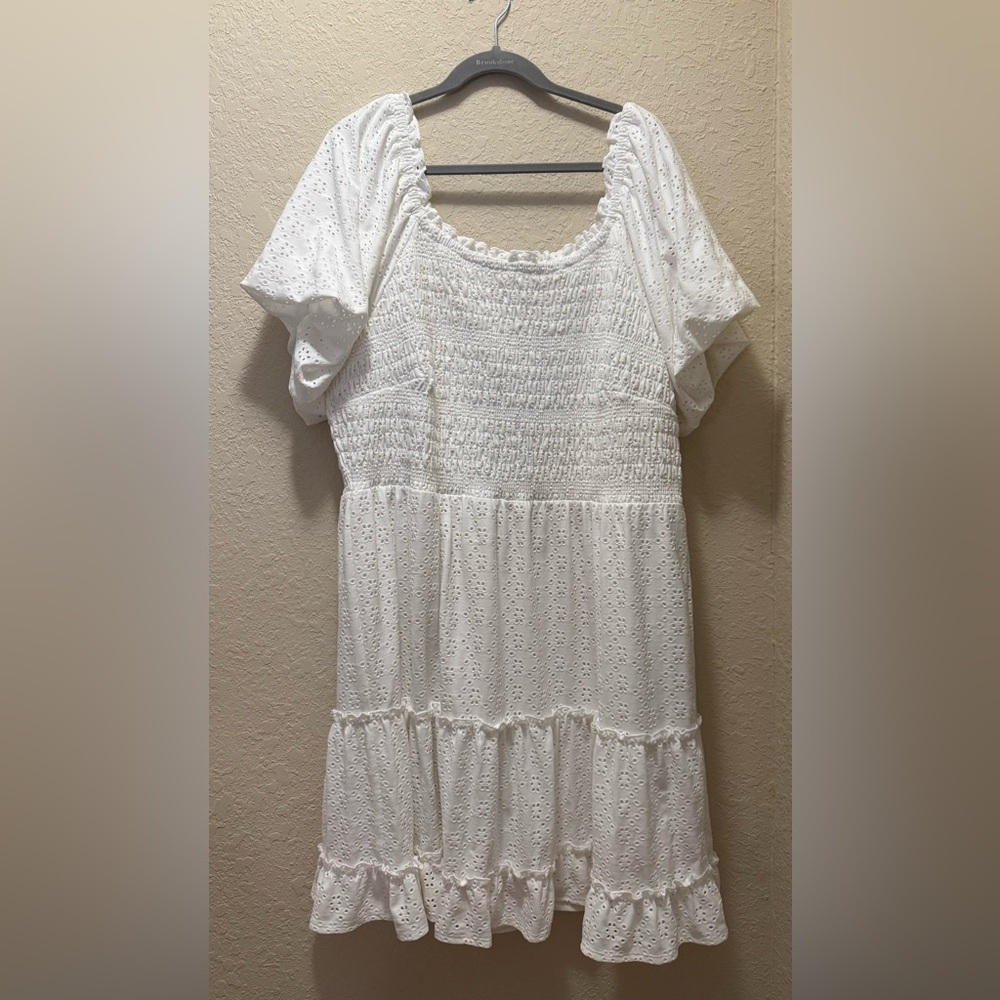 Like New - Women’s White Lace Babydoll dress